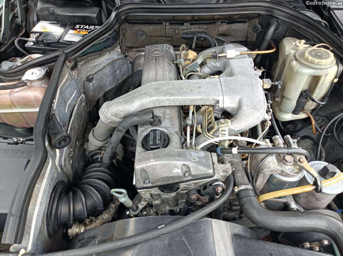 Mercedes-Benz E 250 Turbo - 91 — photo 5
