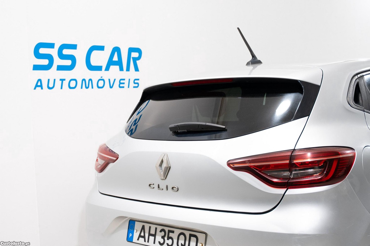 Renault Clio 1.0 TCe Limited — fotografia 15