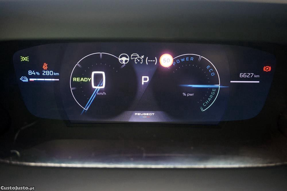 Peugeot e-2008 GT — fotografia 10