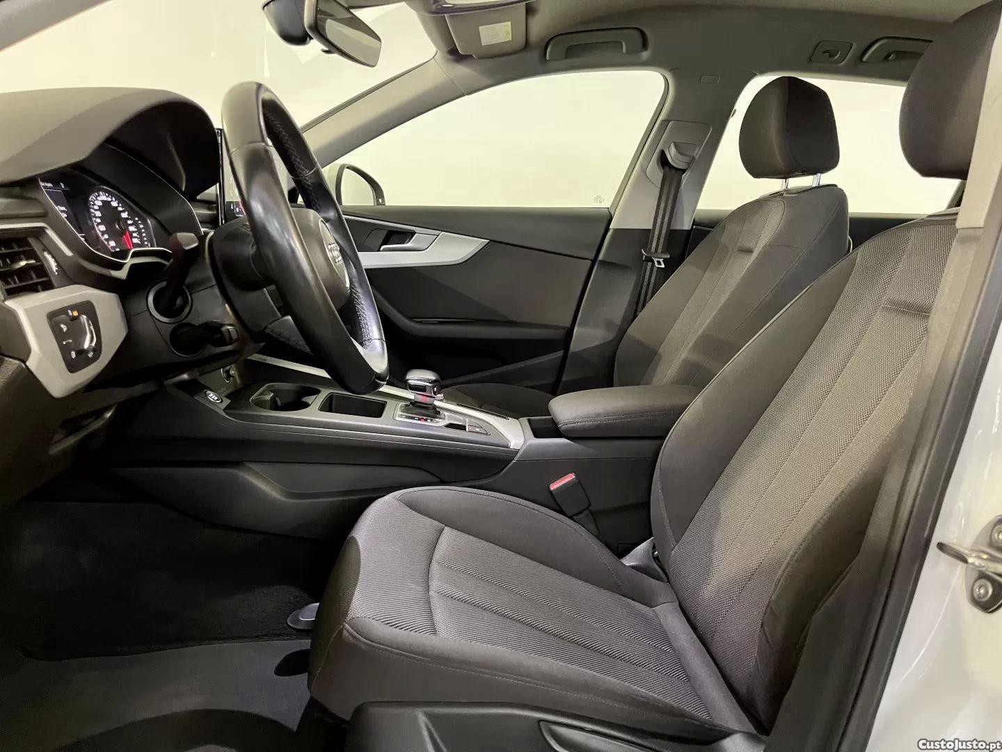 Audi A4 30 tdi s tronic — fotografia 23