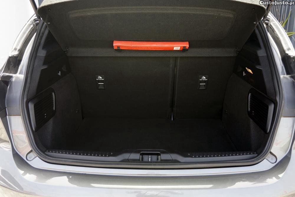 Ford Focus 1.0 EcoBoost ST-Line — photo 3