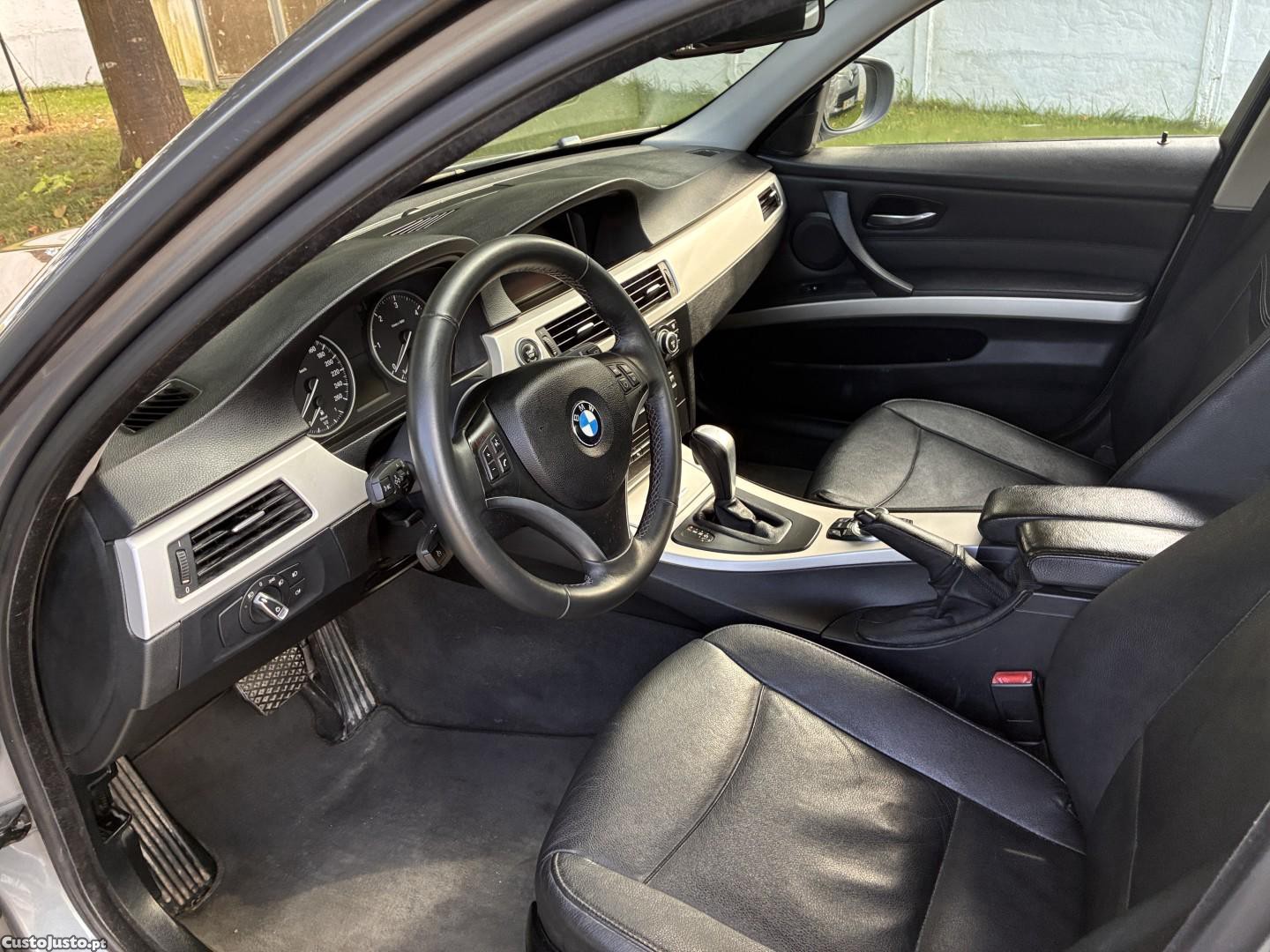 BMW 320 d Navigation Auto — fotografia 14