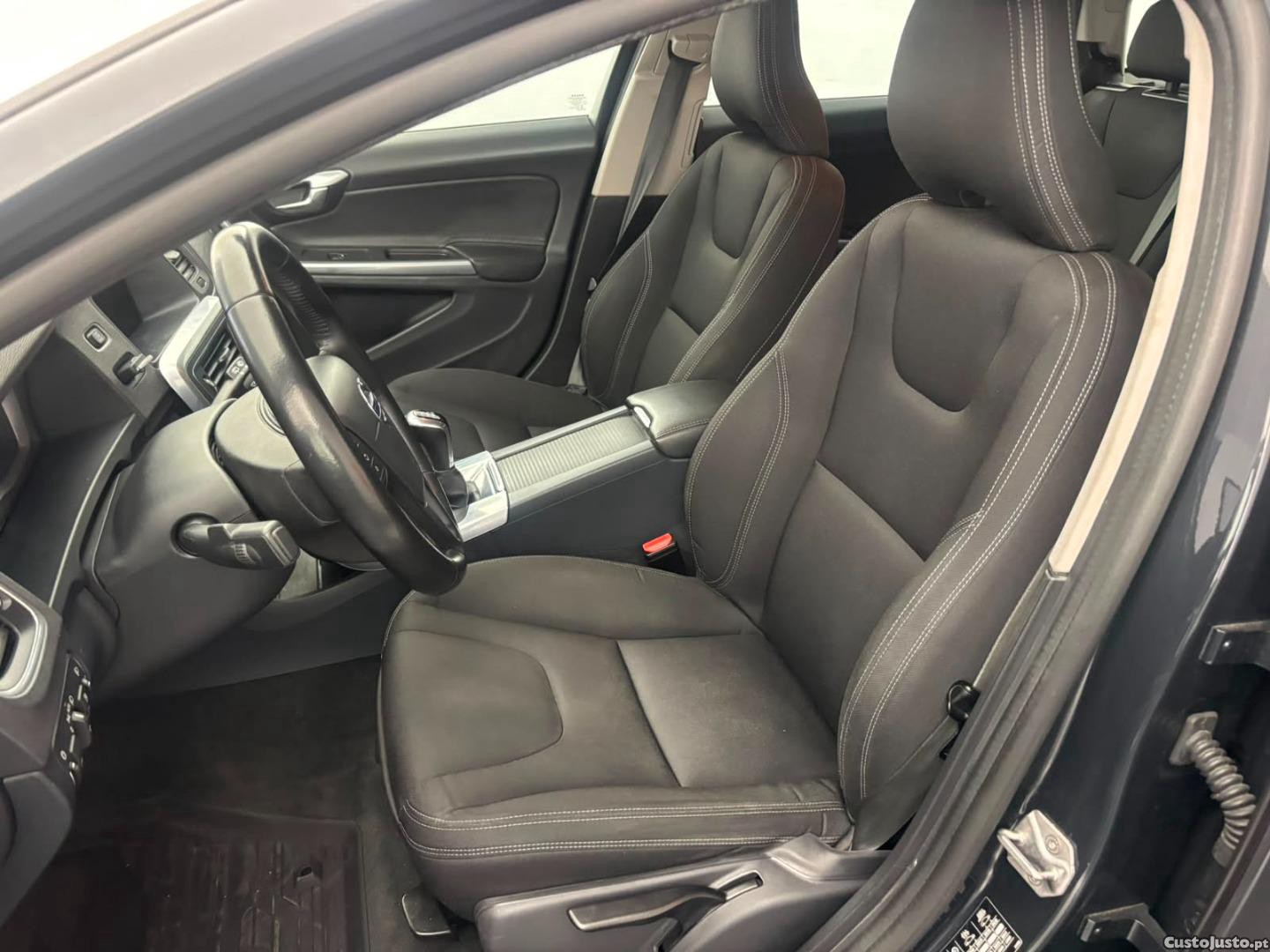 Volvo V60 2.0 D2 — photo 5