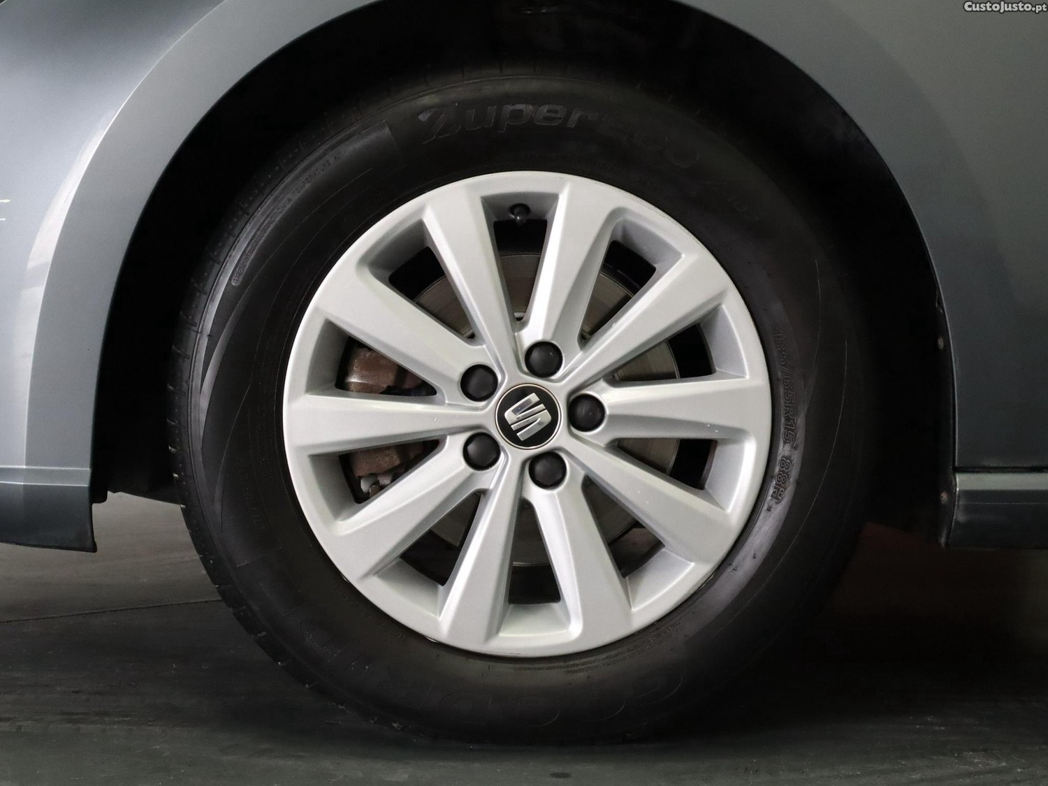 SEAT Ibiza 1.6 TDI Reference — fotografia 15
