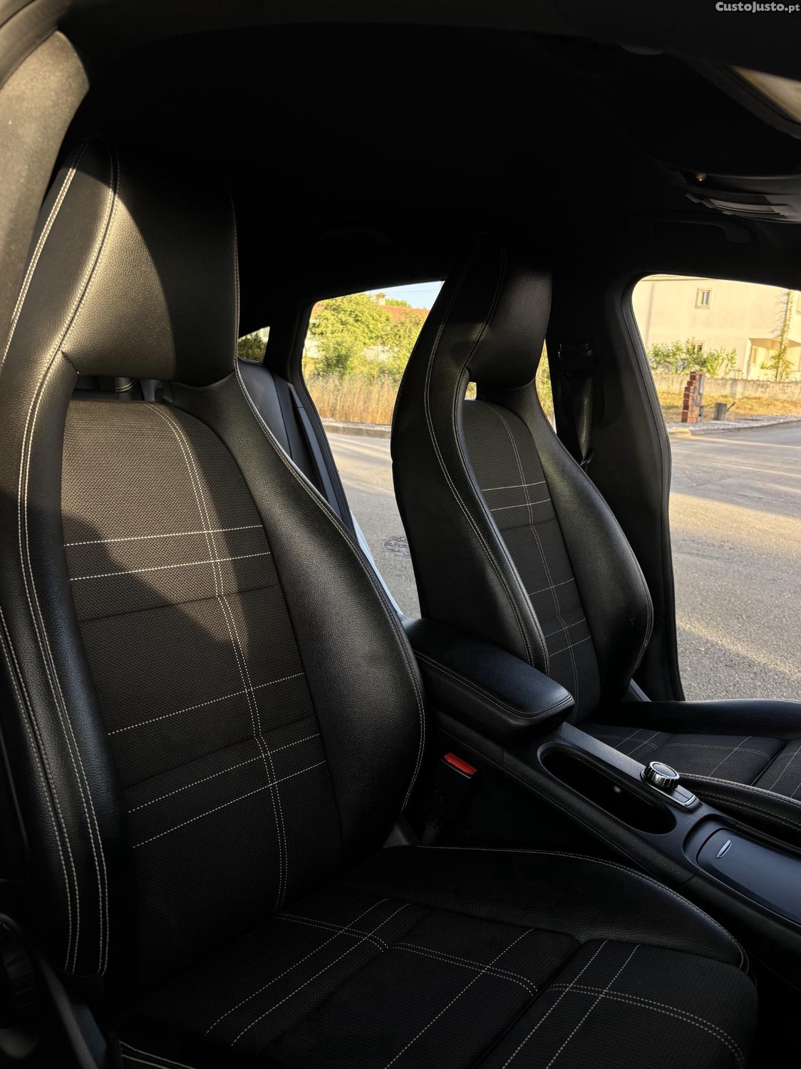 Mercedes-Benz CLA 180 Auto Shooting Break — fotografia 4