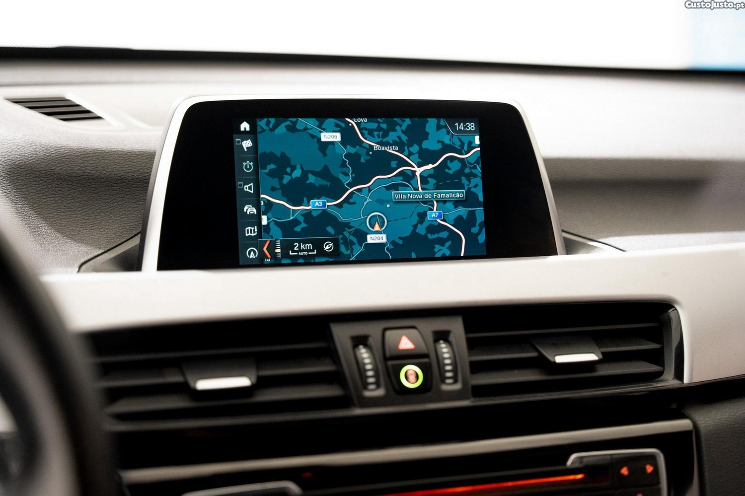 BMW X1 16 d sDrive Advantage — fotografia 10