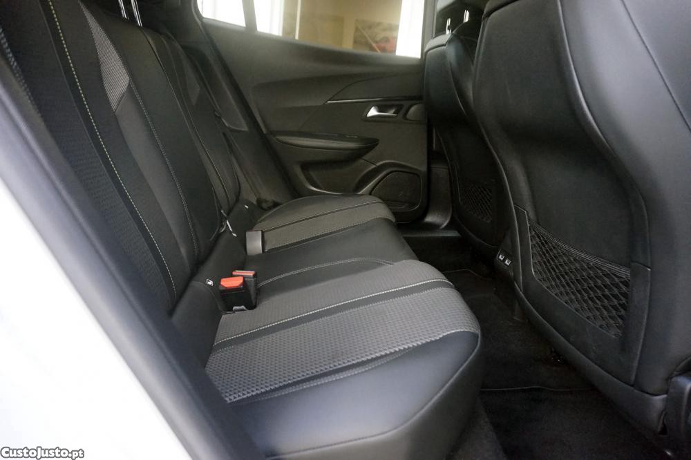 Peugeot 2008 1.2 PureTech GT - 21 — photo 3