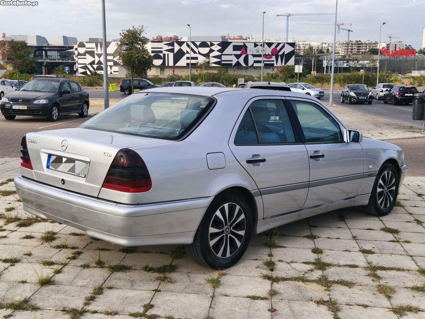 Mercedes-Benz C 220 220Cdi cx automática — photo 2