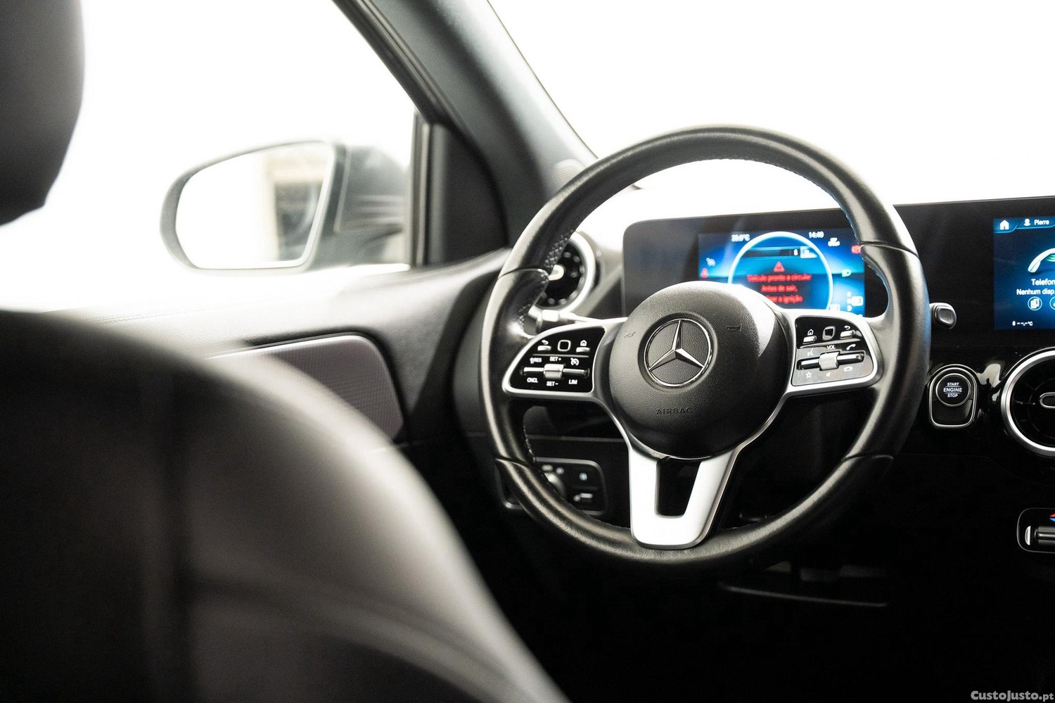 Mercedes-Benz GLA 250 e Progressive — fotografia 4