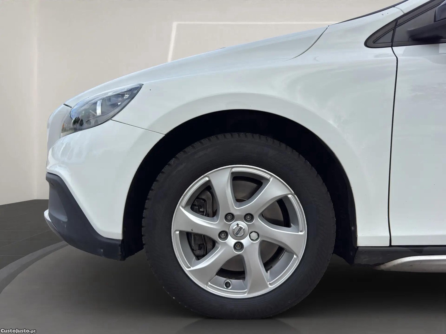 Volvo V40 2.0 D2 — fotografia 11