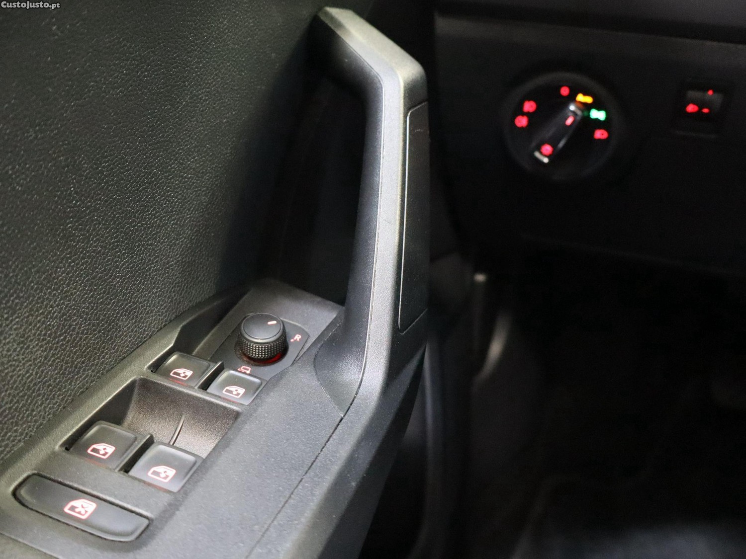 SEAT Ibiza 1.6 TDI Reference — fotografia 9