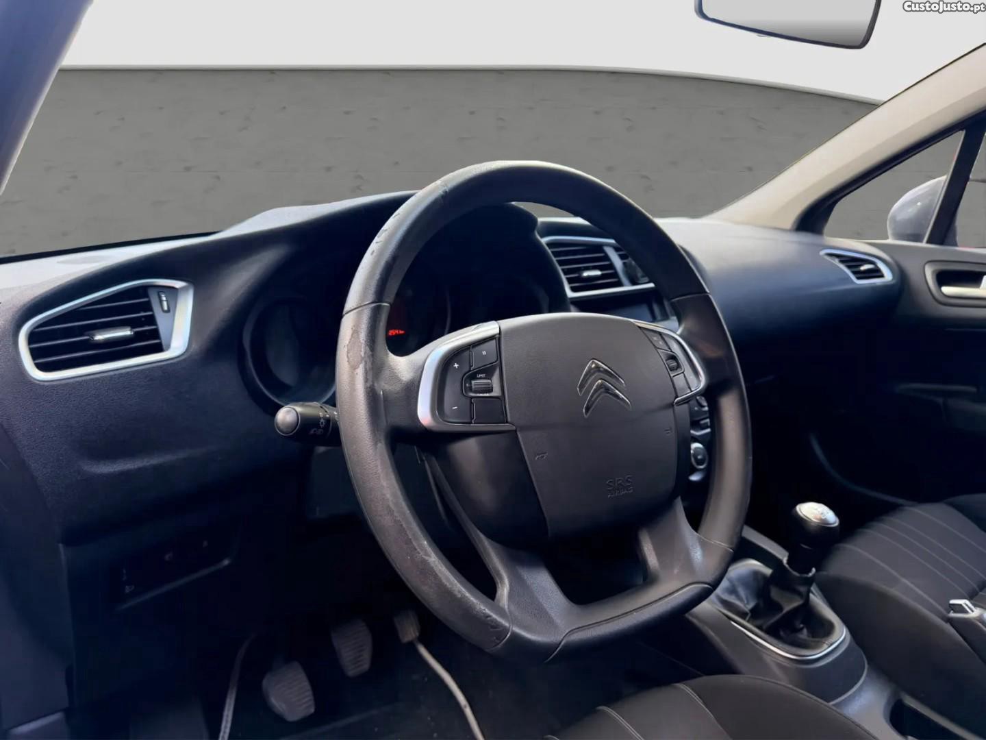 Citroën C4 1.2 PureTech Feel — photo 3