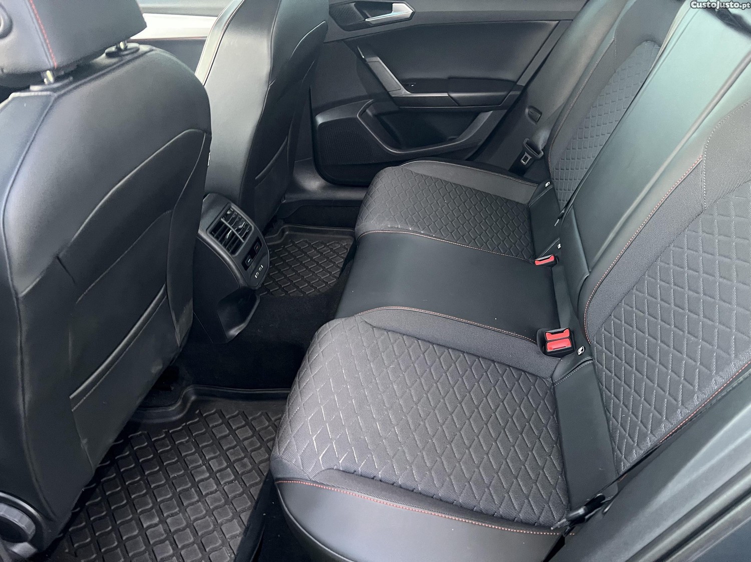 SEAT Leon HíbridoFr — fotografia 6