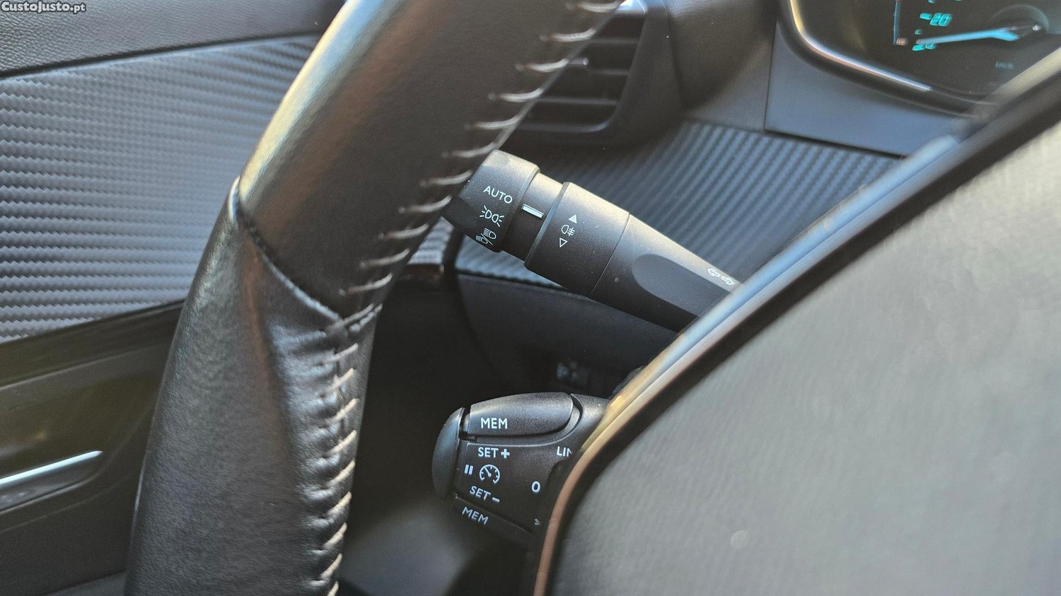 Peugeot 208 50 kWh Active — fotografia 17