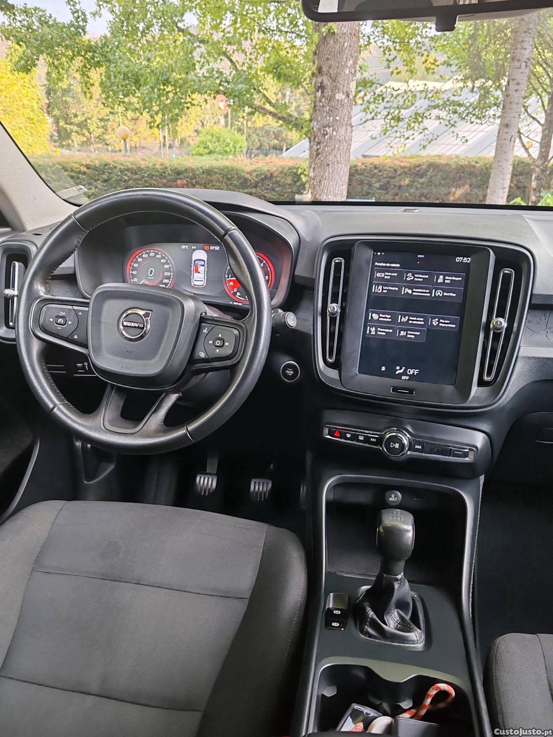 Volvo XC40 Momentum - 18 foto 5