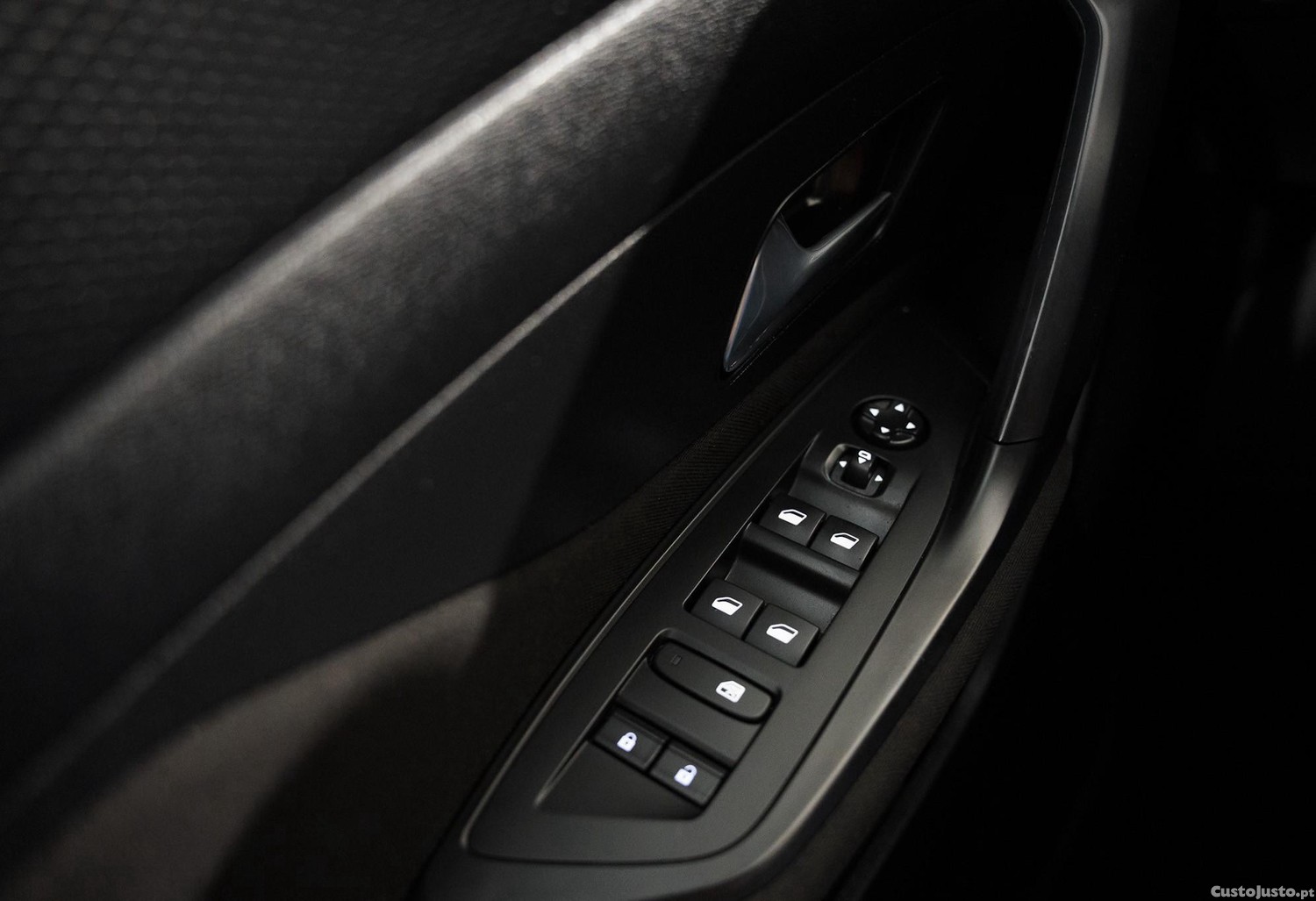 Peugeot 308 1.5 BlueHDi Active Pack — fotografia 4