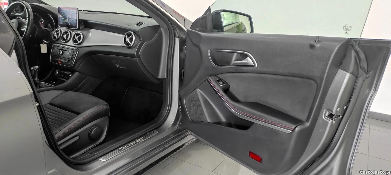 Mercedes-Benz CLA 200 d Shooting Brake AMG Line — fotografia 10