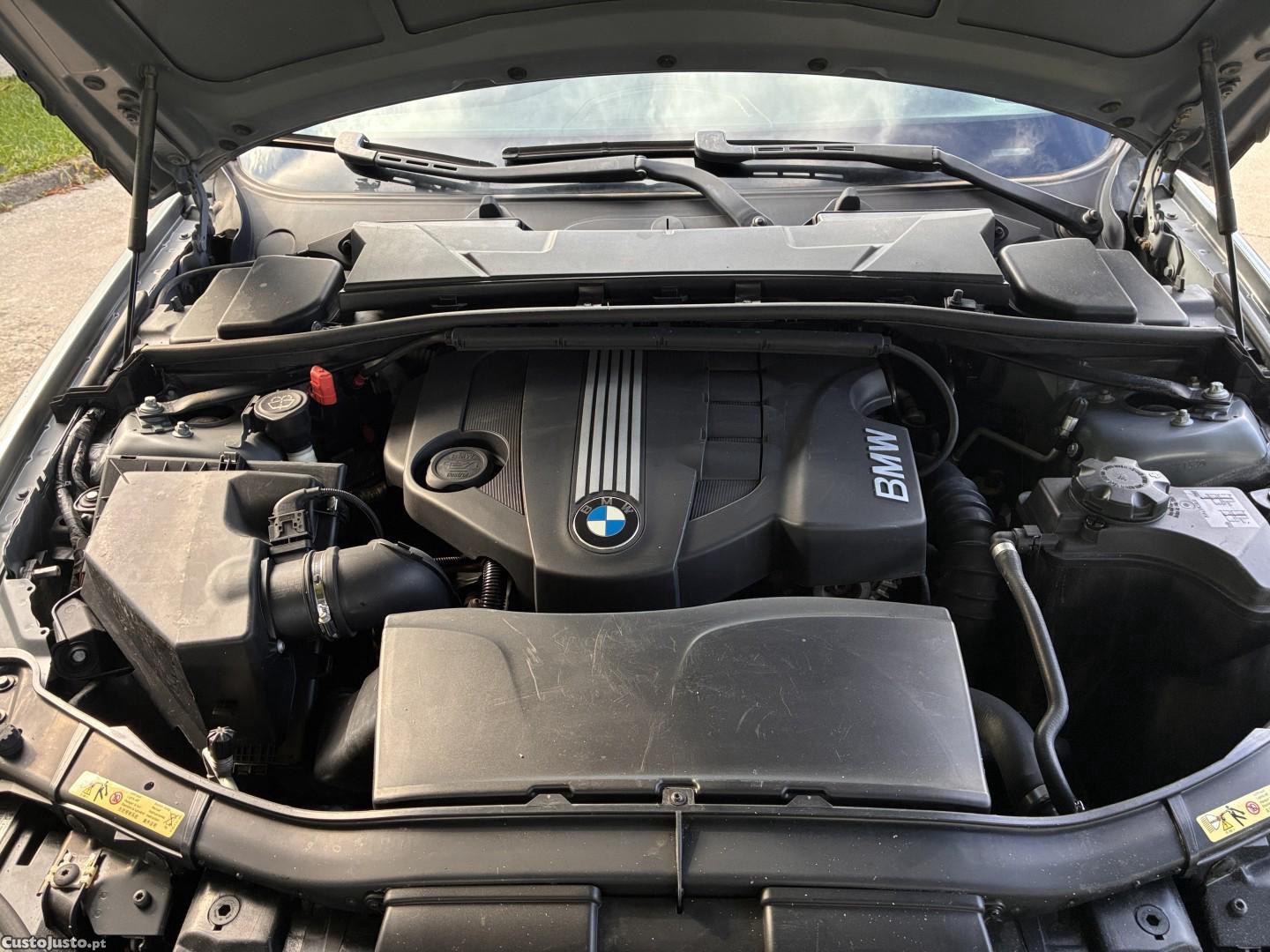 BMW 320 d Navigation Auto — fotografia 9