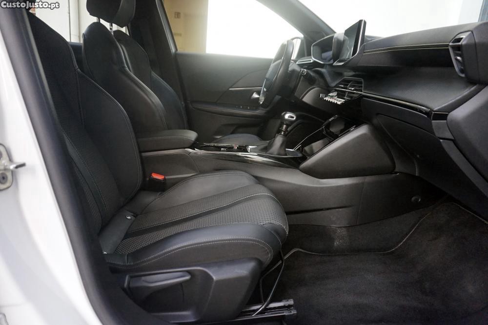 Peugeot 2008 1.2 PureTech GT - 21 — photo 5