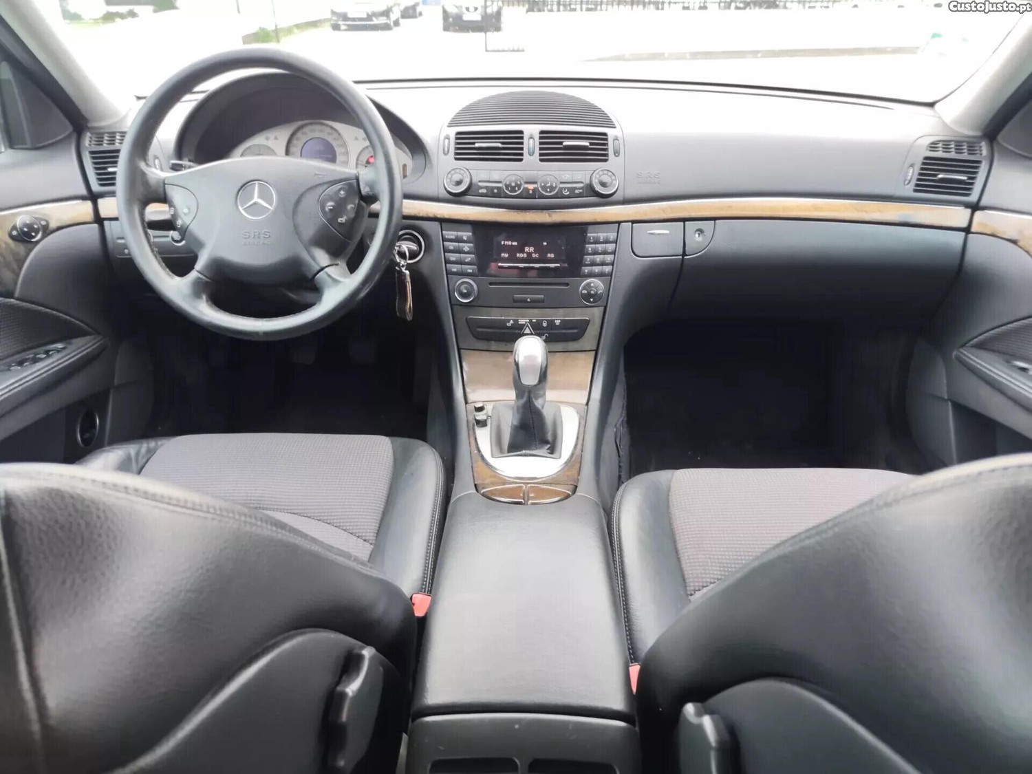 Mercedes-Benz E 220 CDi Avantgard — fotografia 4