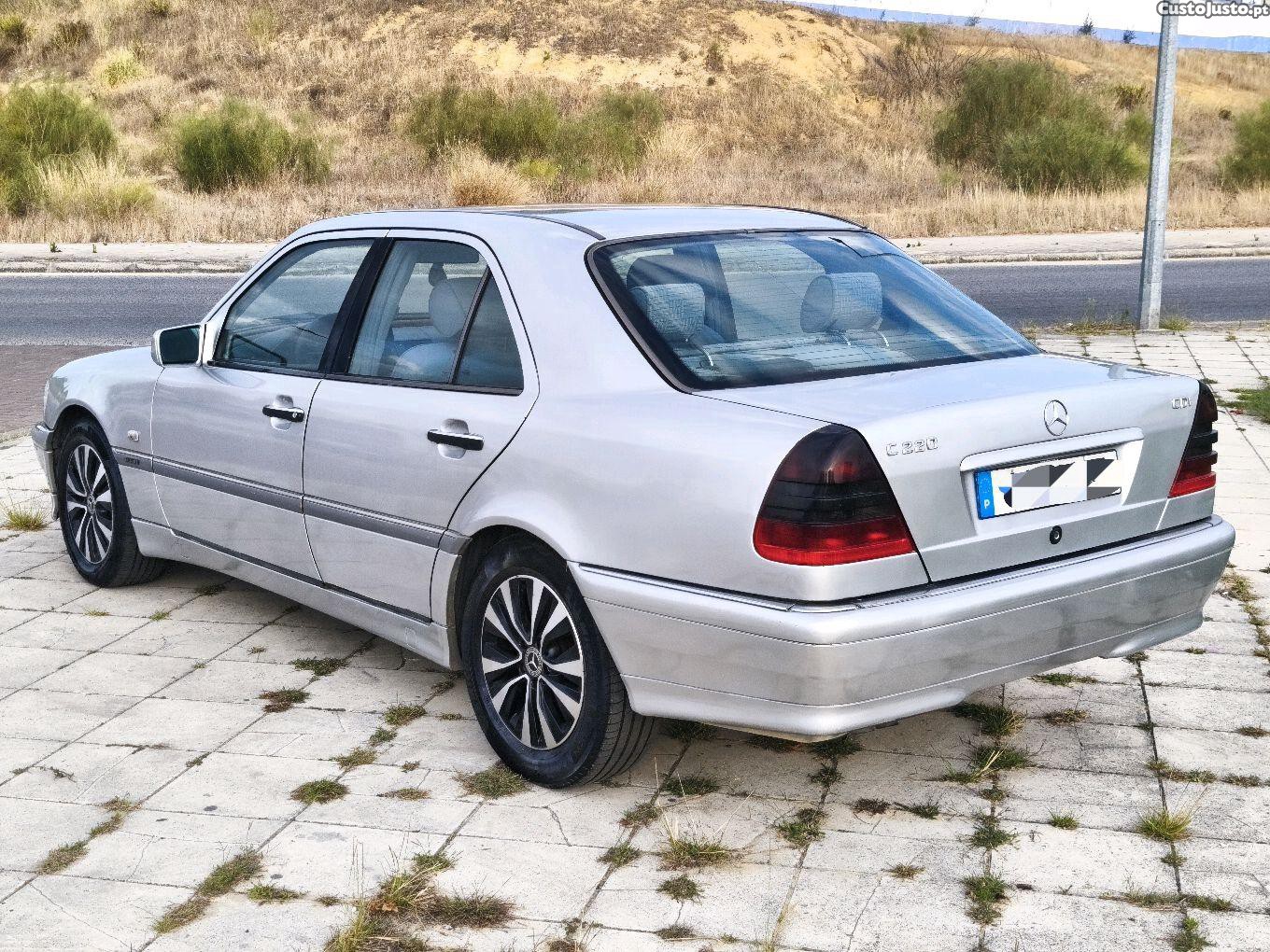 Mercedes-Benz C 220 220Cdi cx automática — photo 4