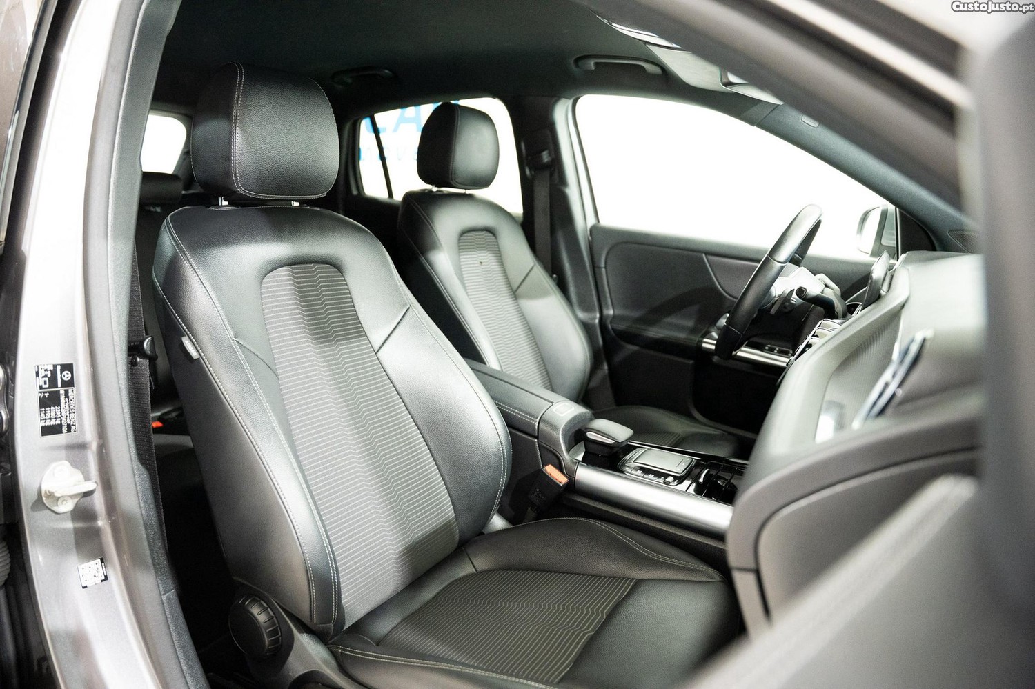 Mercedes-Benz GLA 250 e Progressive — fotografia 3