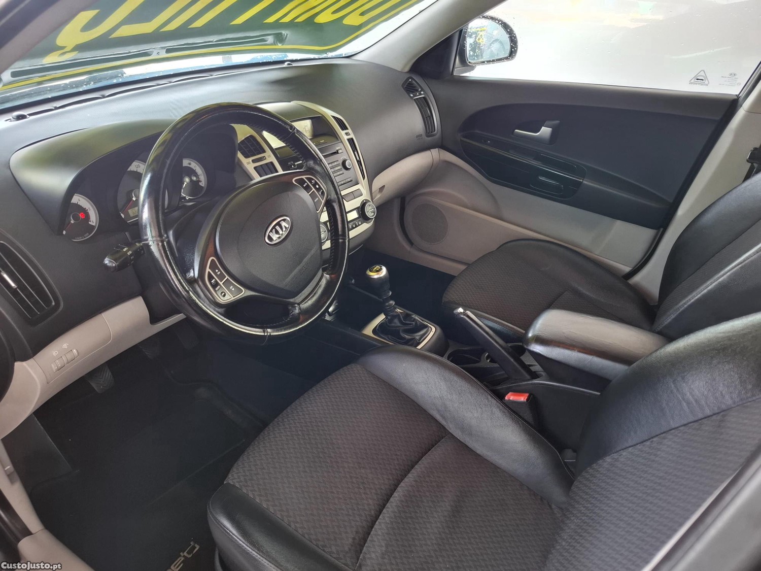 Kia Ceed 1600CDTI Exclusive nacional — fotografia 6