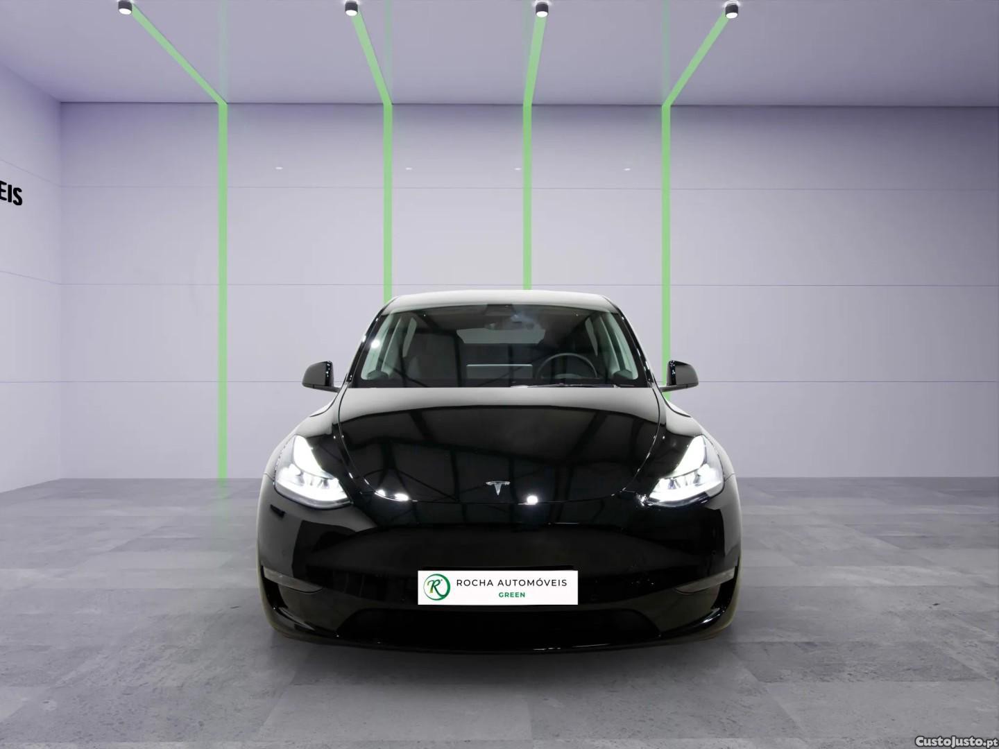Tesla Model Y Standard — fotografia 11