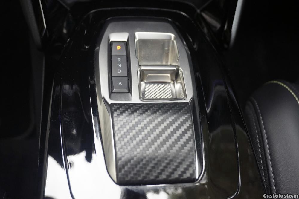Peugeot e-2008 GT — fotografia 9