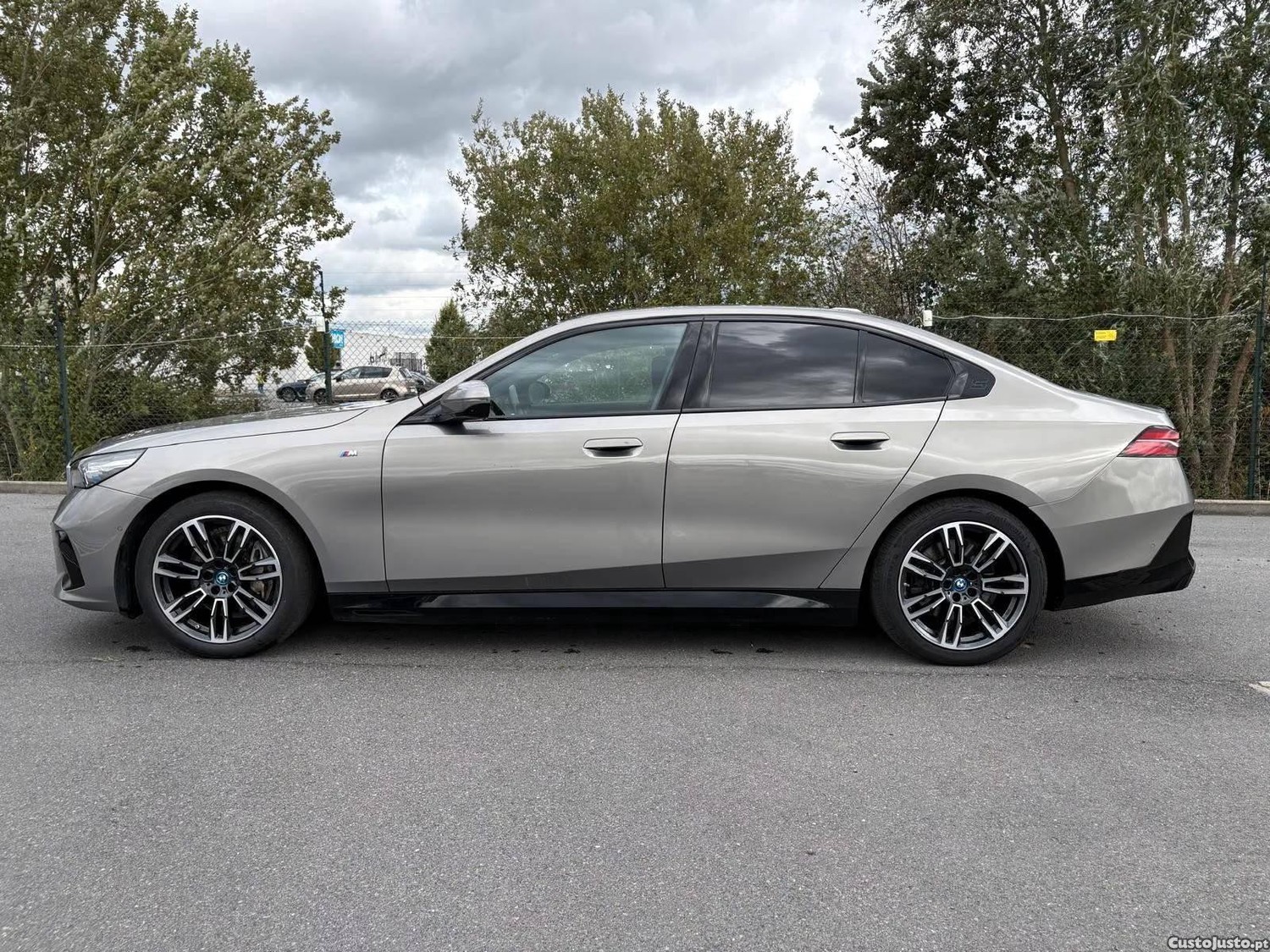 BMW i5 eDrive40 - 24 — photo 2