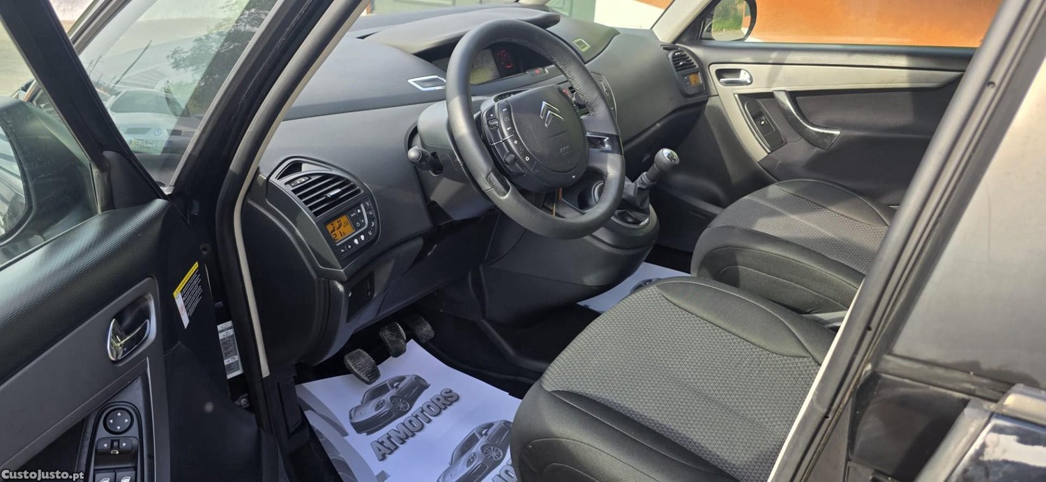 Citroën C4 Picasso 1.6 HDi Confort — fotografia 5