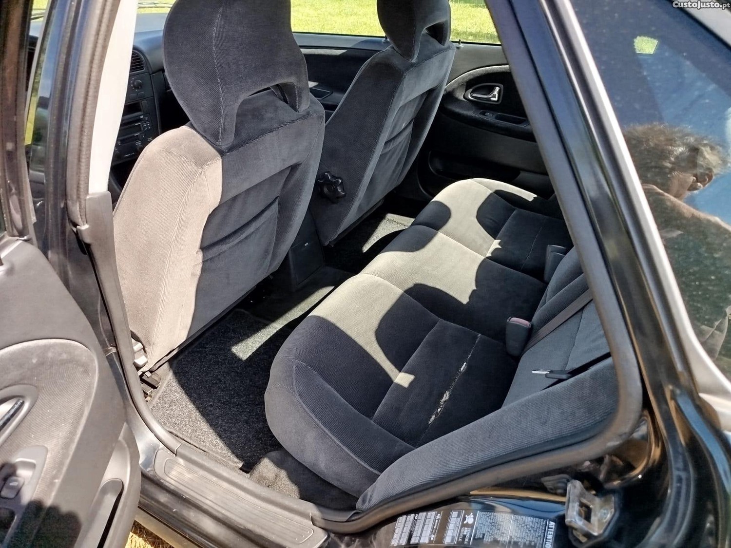 Volvo S40 1.9 D Classic Limited Edition Comfort / 1 dono / Revisões todas — fotografia 4
