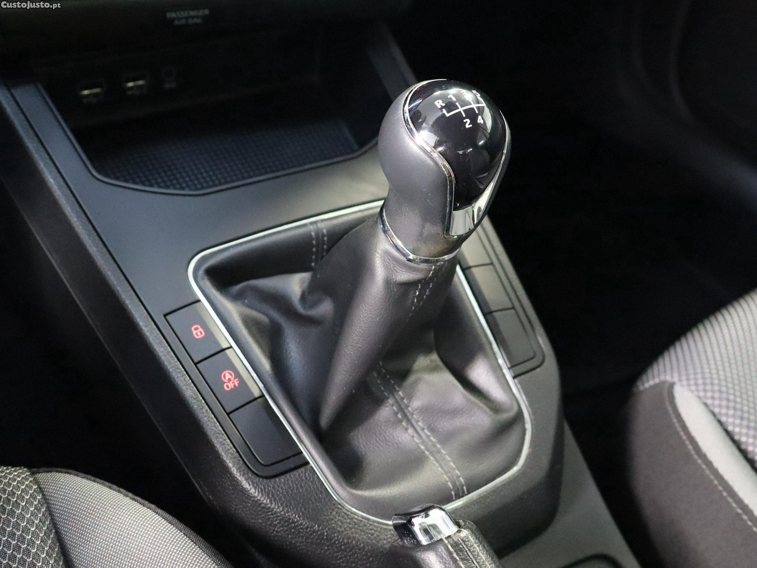 SEAT Ibiza 1.6 TDI Reference — fotografia 3