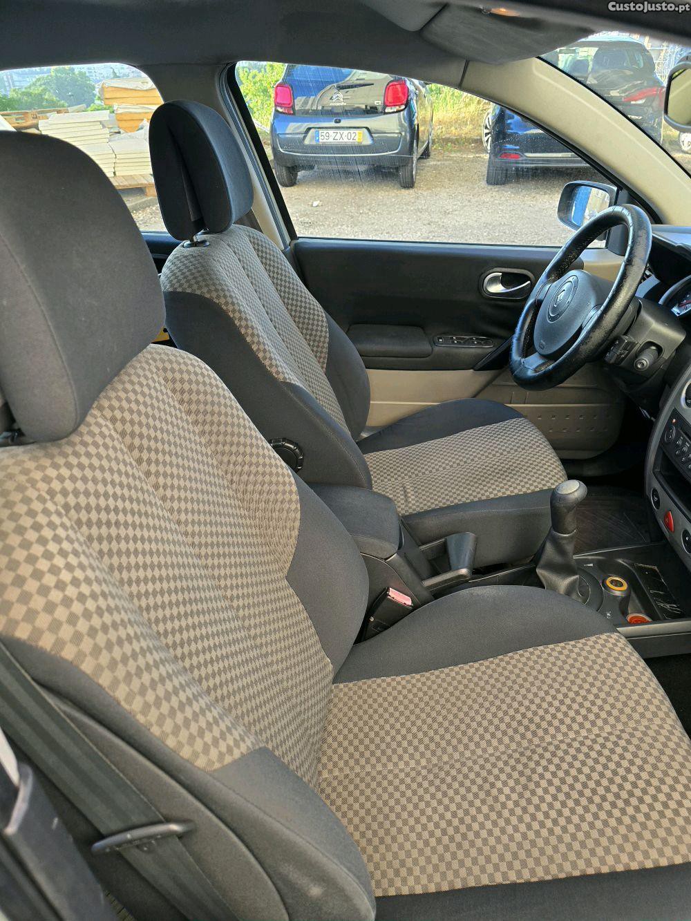 Renault Mégane expression confort — fotografia 3