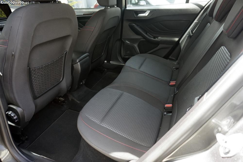 Ford Focus 1.0 EcoBoost ST-Line — photo 5