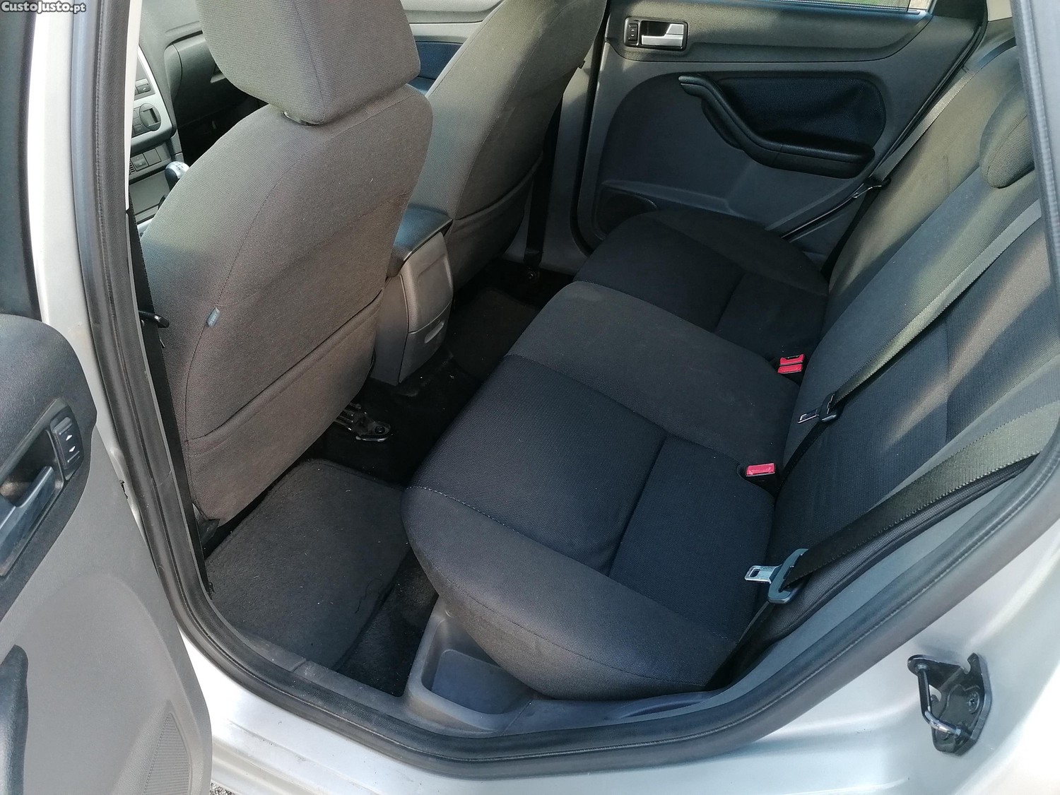 Ford Focus 1.6 tdci sw — fotografia 9