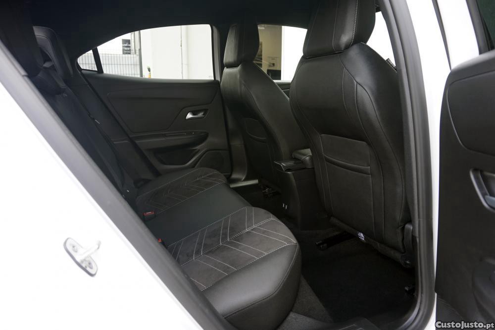 Opel Mokka 1.2 T Ultimate - 24 foto 4