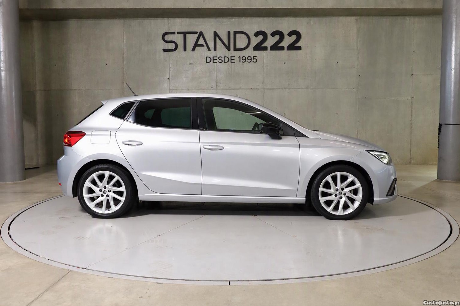 Seat Ibiza 1.0 TSI FR - 24 — photo 4