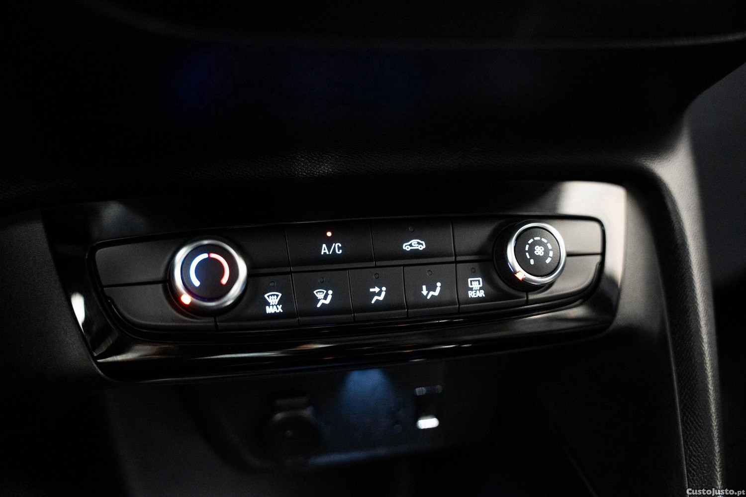 Opel Corsa 1.2 Edition — fotografia 11