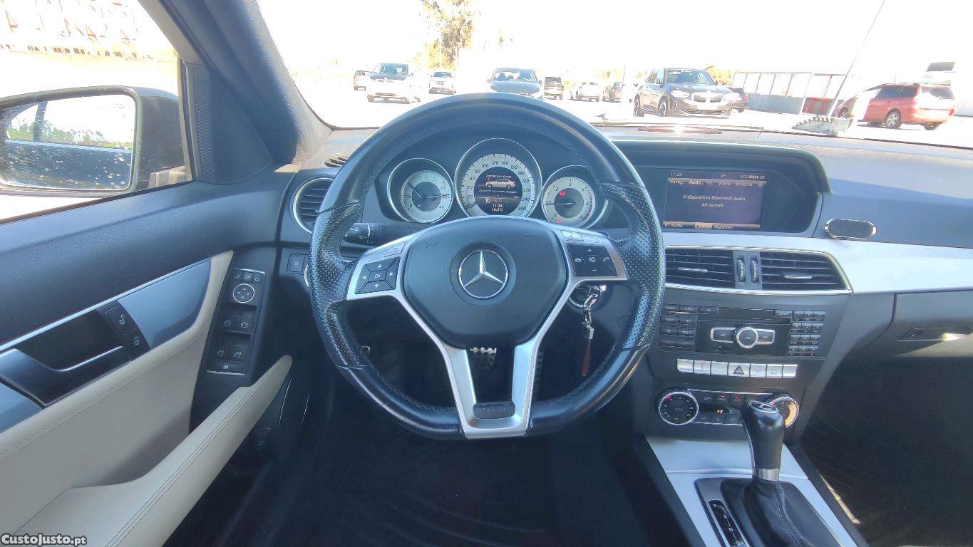 Mercedes-Benz C 250 AMG auto — fotografia 6