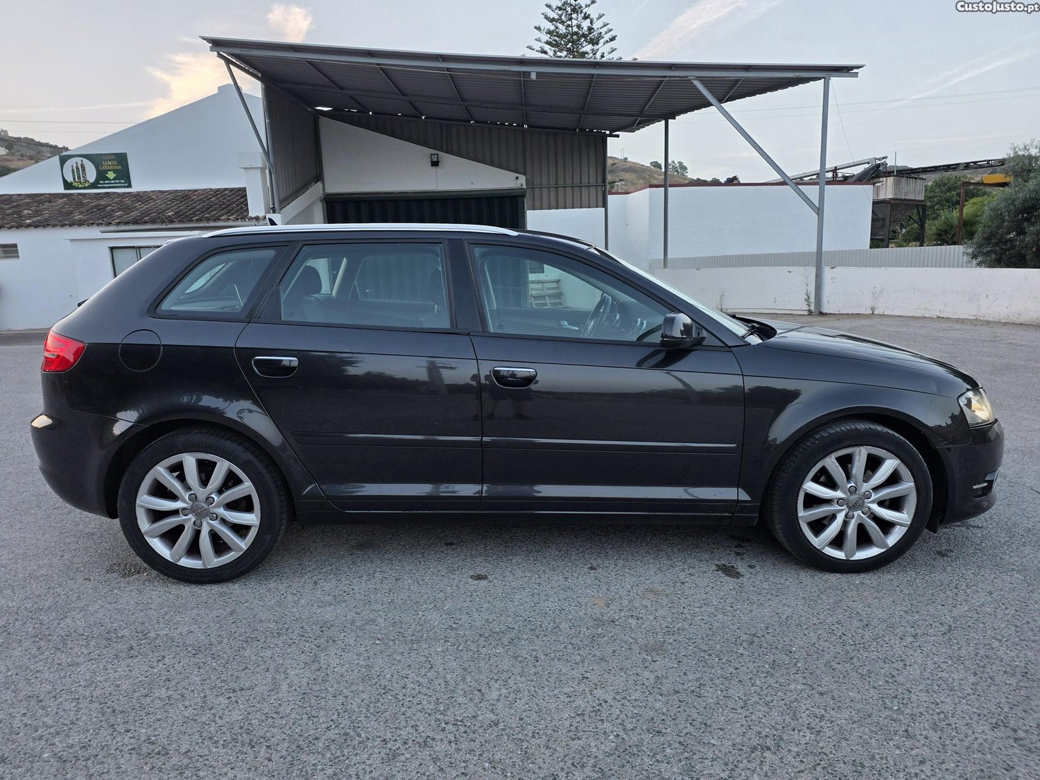 Audi A3 Sportback 1.6Tdi 105cv S Line — fotografia 10