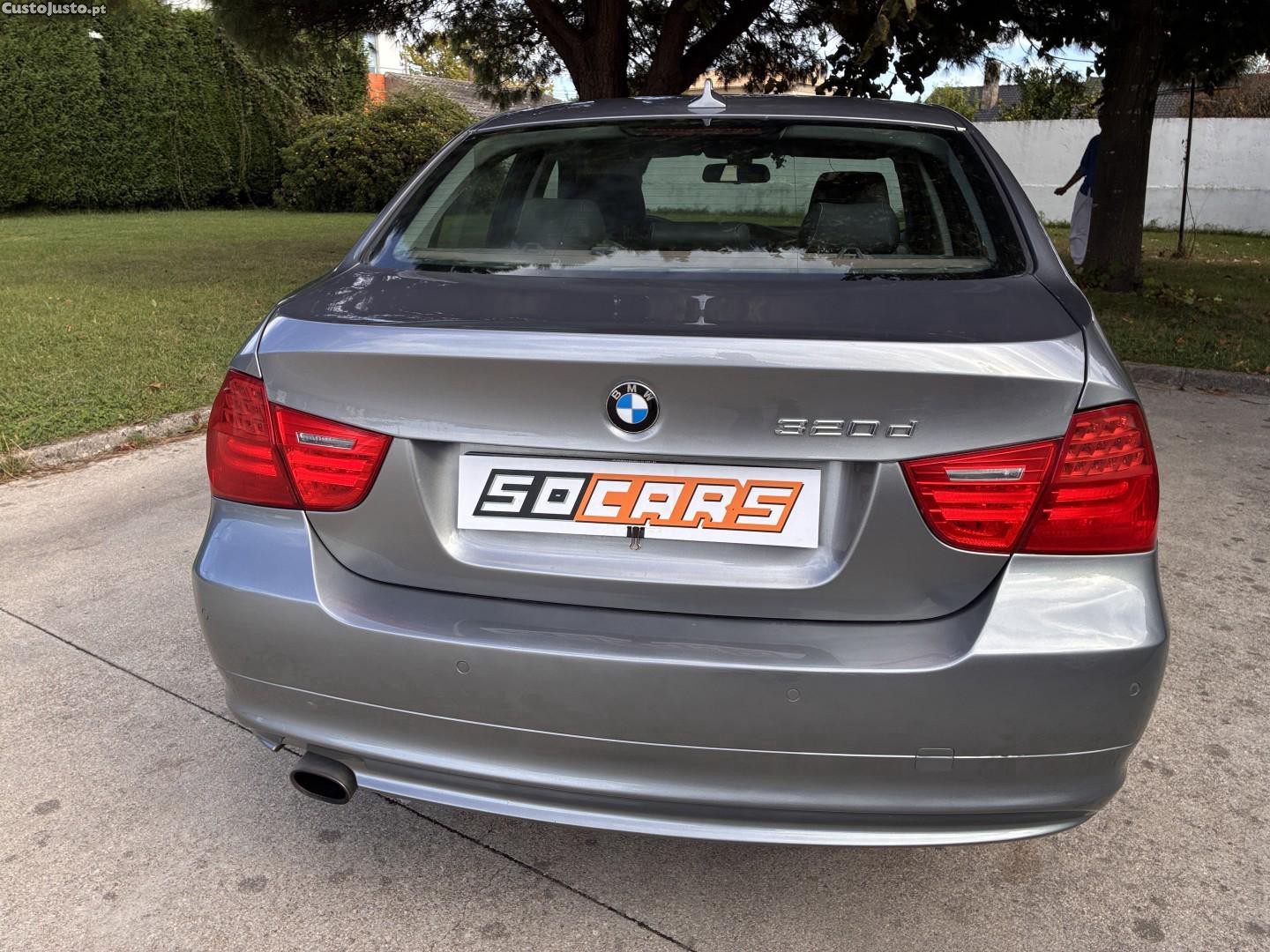BMW 320 d Navigation Auto — fotografia 7