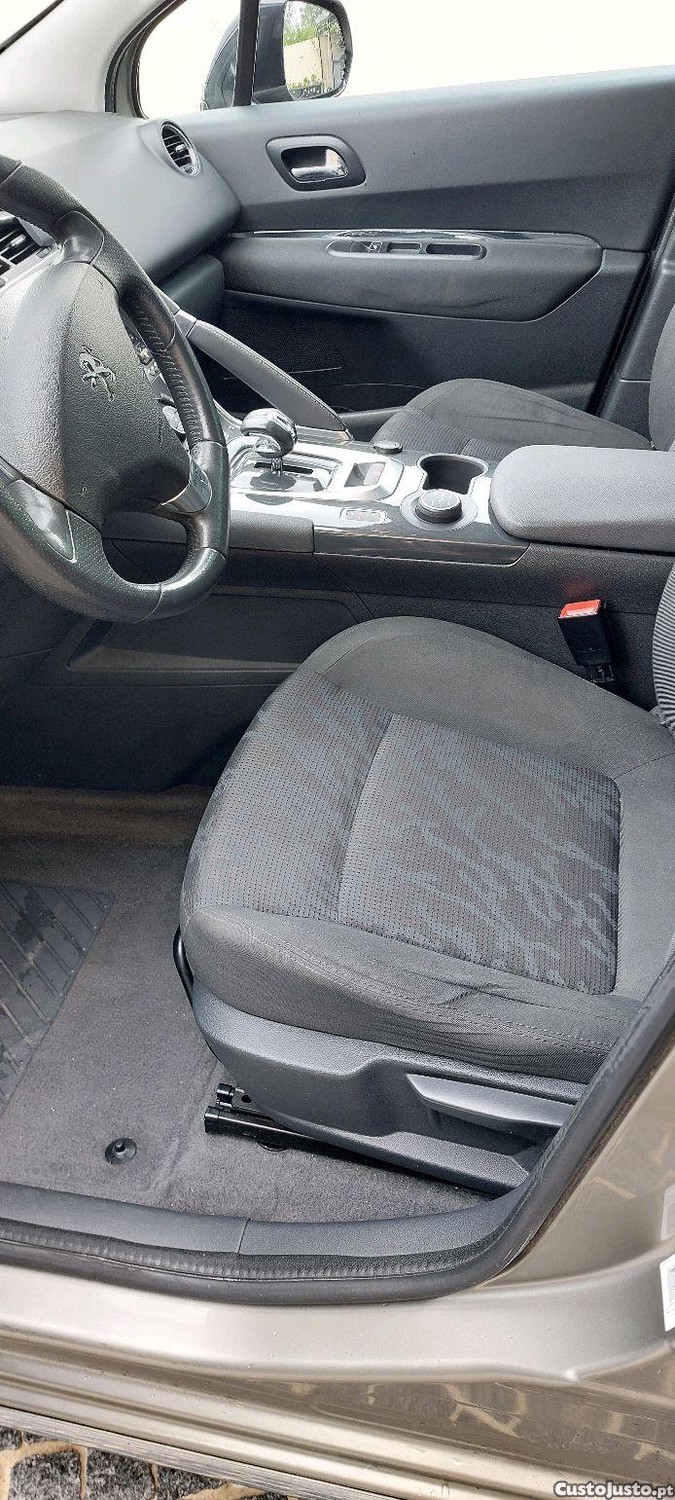 Peugeot 3008 2.0 HDi Hybrid4 - 13 foto 5