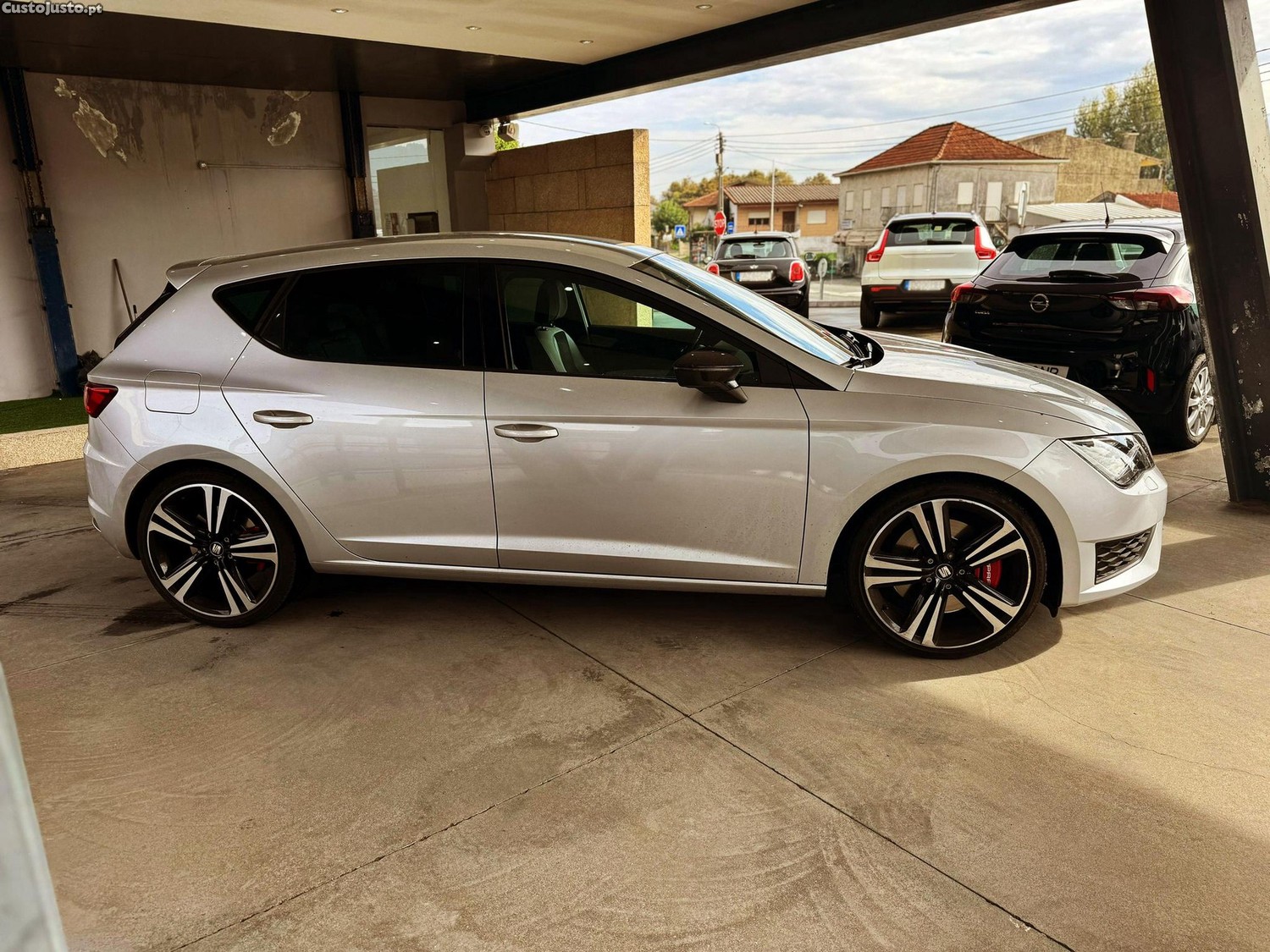 SEAT Leon 2.0 TSI S&S DSG Cupra 290 — fotografia 11