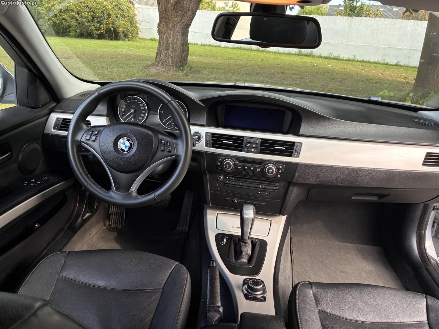 BMW 320 d Navigation Auto — fotografia 10