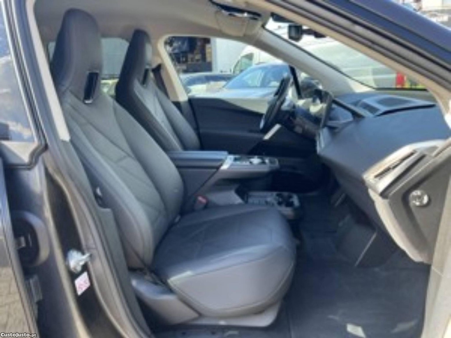 BMW iX xDrive 40 - 22 — photo 3