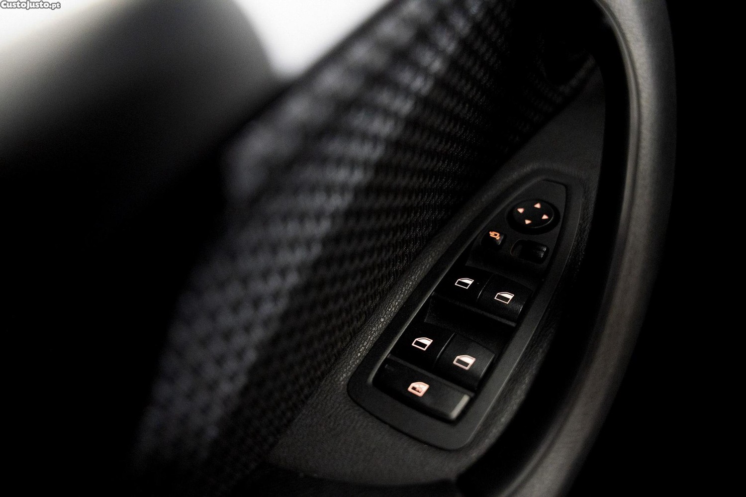 BMW X1 16 d sDrive Advantage — fotografia 4