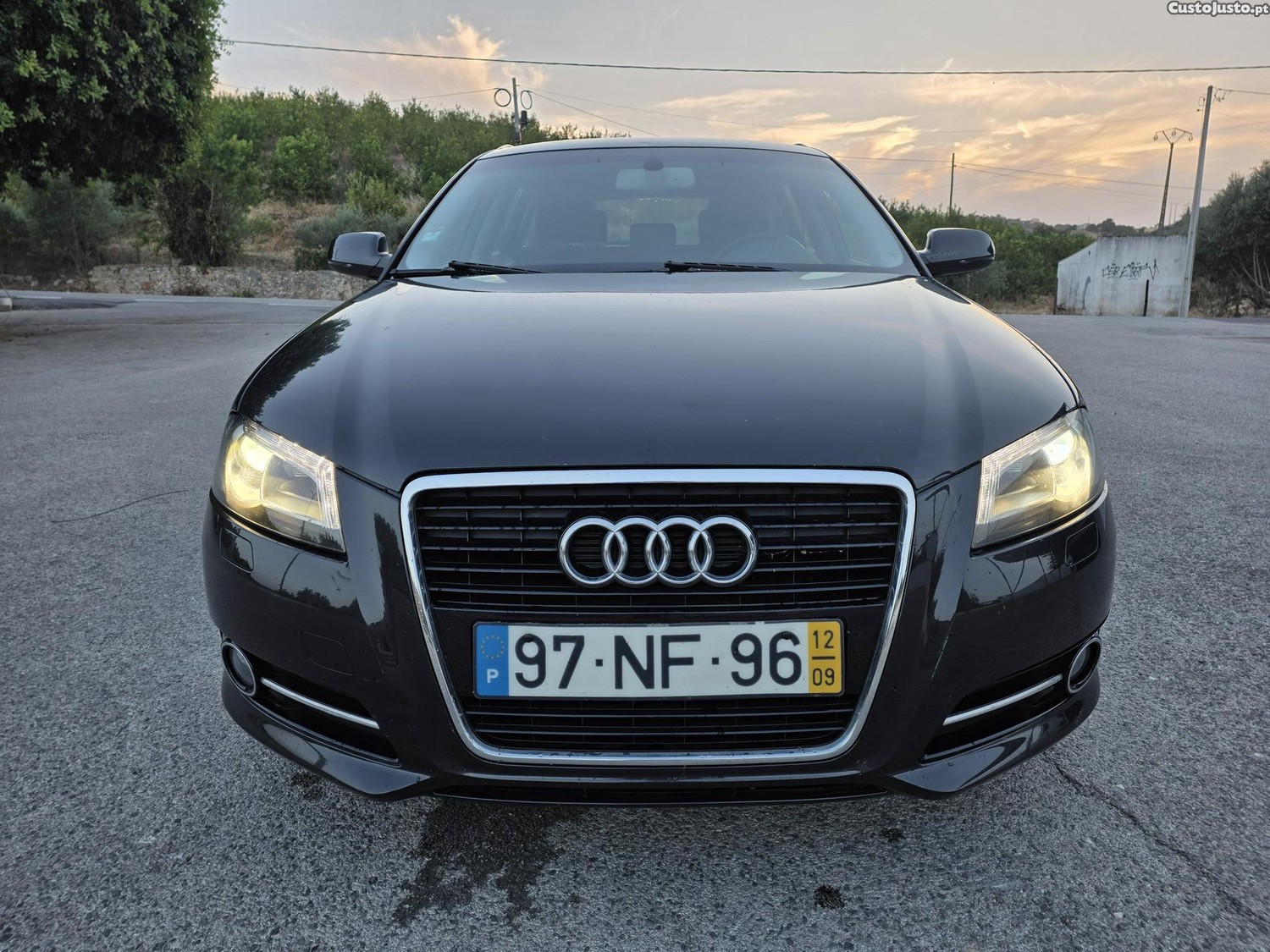 Audi A3 Sportback 1.6Tdi 105cv S Line — fotografia 12