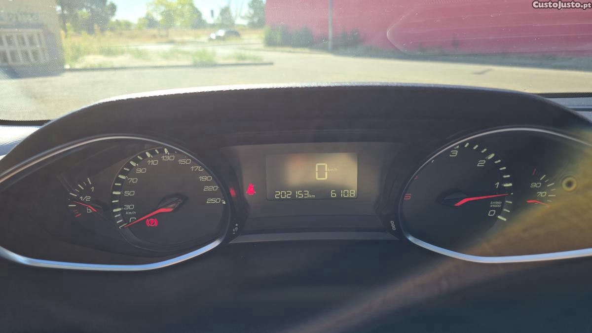 Peugeot 308 SW 1.6 BlueHDI 120Cv - 14 — photo 5