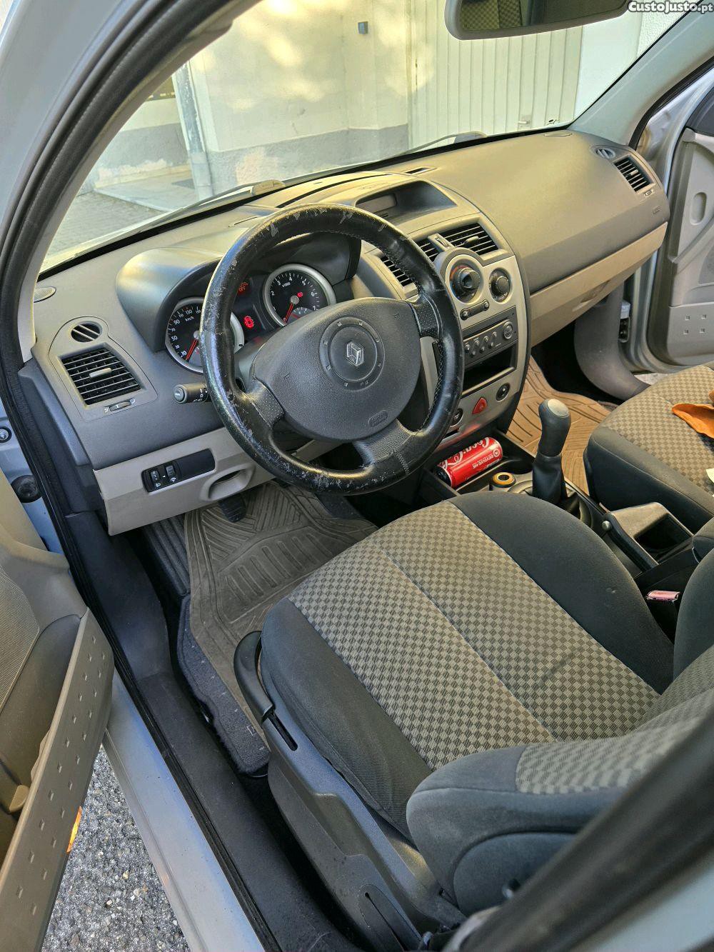 Renault Mégane expression confort — fotografia 5